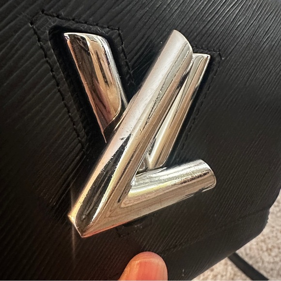 Authentic Louis Vuitton MM TWIST - Picture 10 of 17